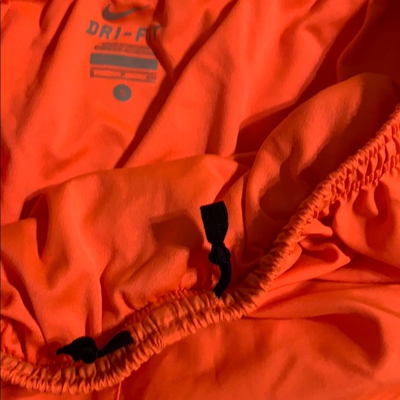 nike running short (bright orange/pink) - Picture 4 of 5